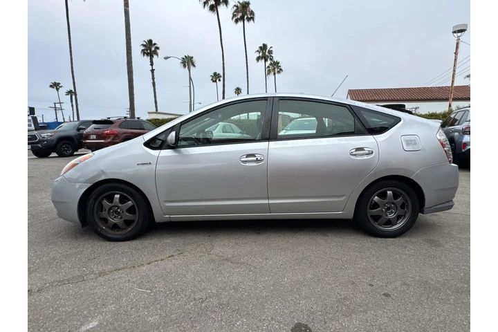 $4995 : Toyota Prius 2007 Touring 4d image 4