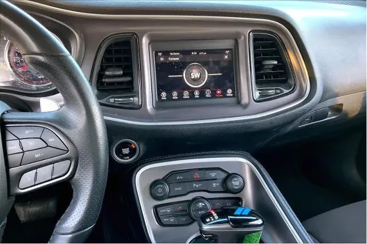 $25476 : Dodge Challenger 2022 R/T 2d image 6