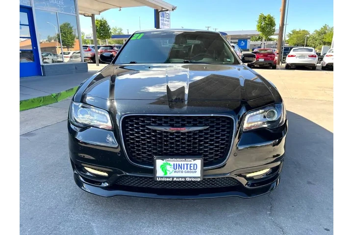 2021 300 S RWD image 2
