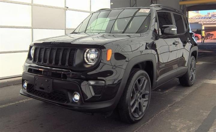 $18749 : Pre-Owned 2019 Renegade Limit image 6