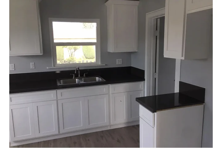 $2050 : Cozy Home… image 4