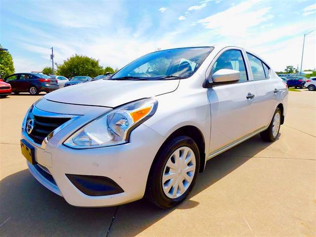 $7800 : NISSAN VERSA AUTOMATICO 2018 image 1