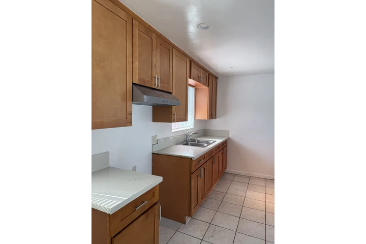 $1750 : DEPARTAMENTO  EN RENTA image 9