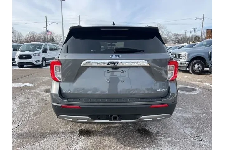 $28074 : Ford Explorer 2023 AWD XLT 4 image 5