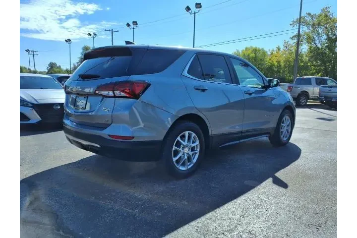 $18988 : Chevrolet Equinox 2023 LT 4d image 3