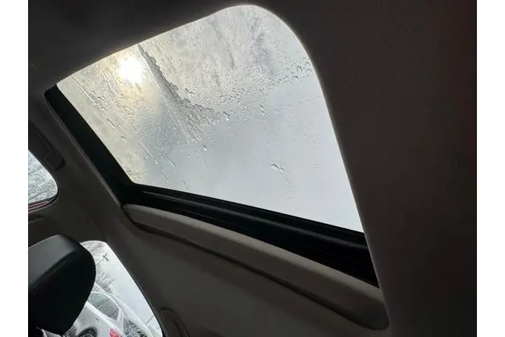 $22165 : Honda Civic 2022 EX-L 4dr Ha image 9