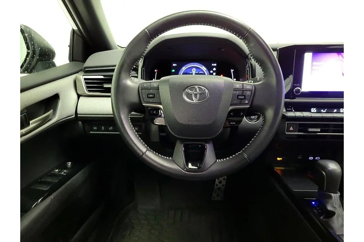 $28998 : Toyota Camry 2025 SE 4dr Sed image 10