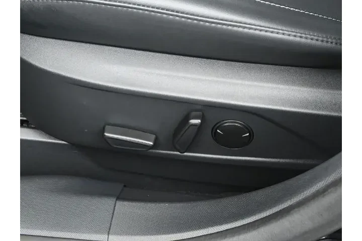 $29600 : Ford Mustang Mach-E 2023 Sel image 10