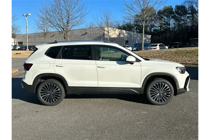 $22994 : Volkswagen Taos 2025 SE 4dr image 8