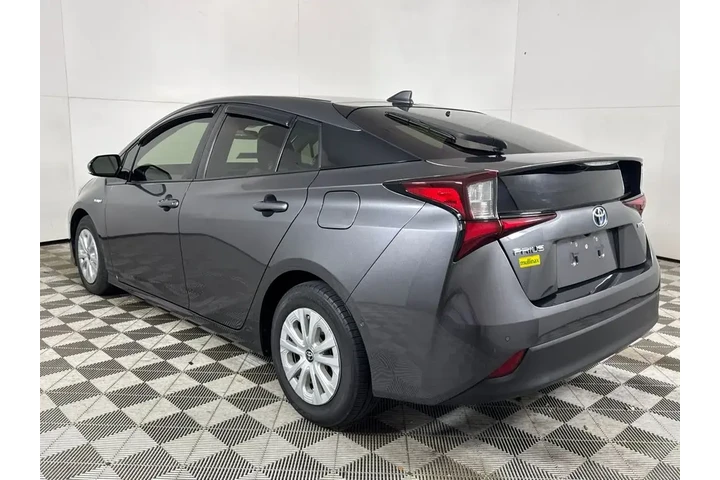 $19900 : Toyota Prius 2019 L Eco 4dr image 6