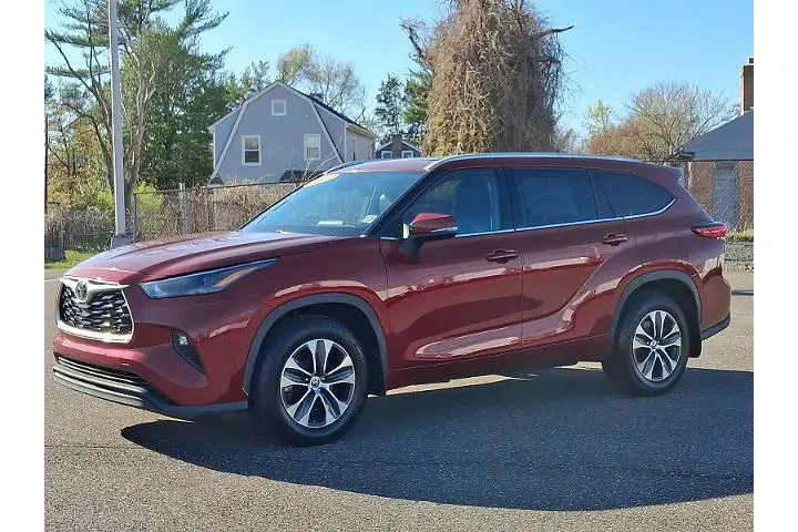 $35437 : Toyota Highlander 2022 AWD X image 3