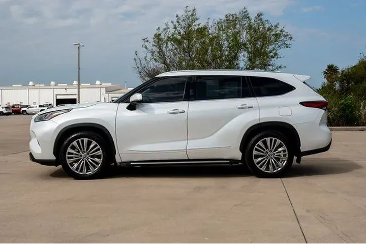 $36180 : Toyota Highlander 2022 Limit image 3