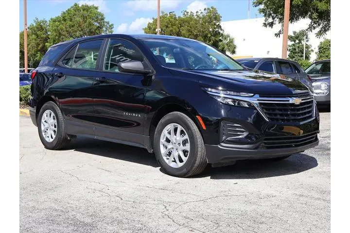 $17995 : Chevrolet Equinox 2024 LS 4d image 2