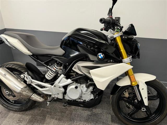 $2700 : Bmw G 310 R Low Miles Full image 2