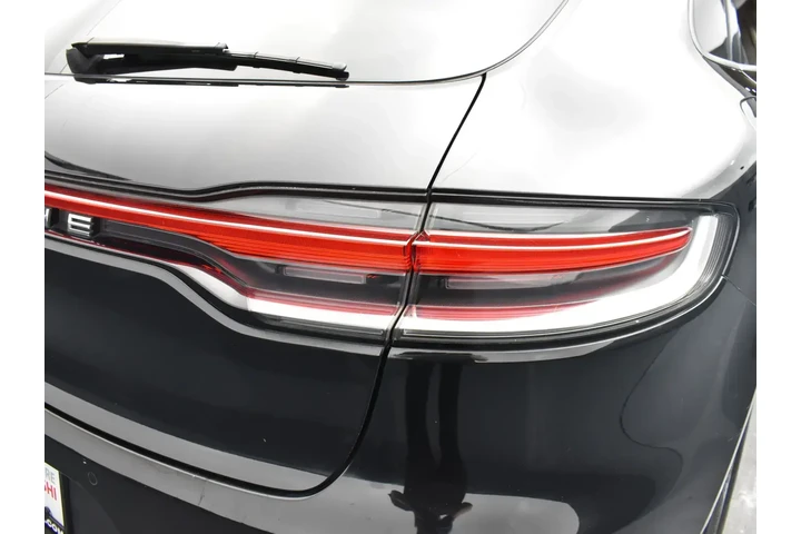 $25952 : Porsche Macan 2020 AWD 4dr S image 9