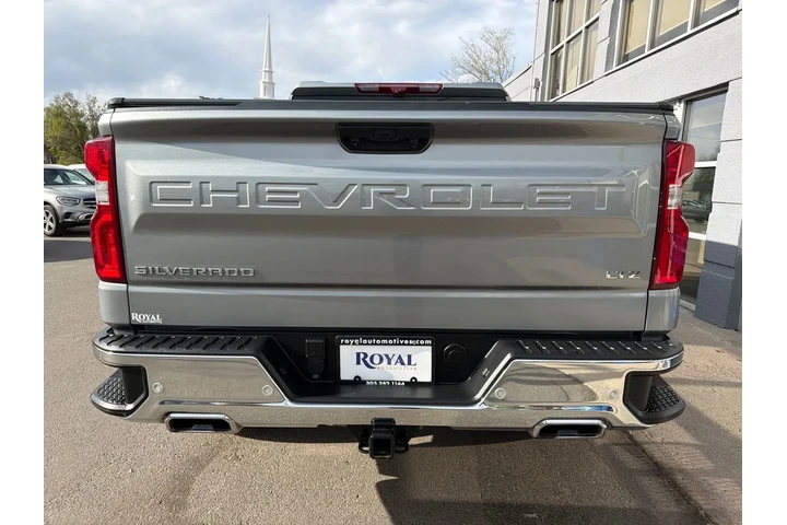 $35995 : 2024 Silverado 1500 4WD Crew image 8