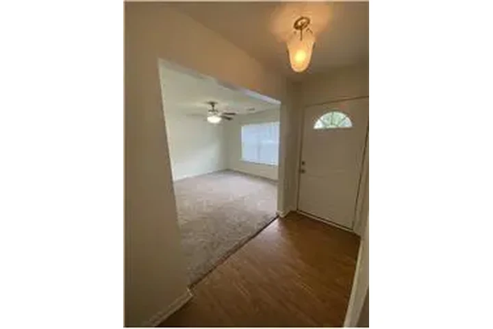 $1875 : Rental property with 3 bedro image 1