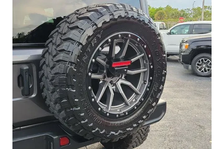 $28990 : Jeep Wrangler Unlimited 2021 image 5