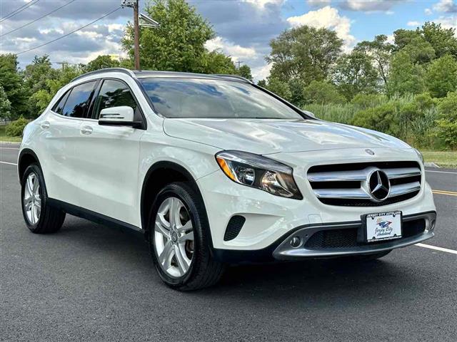 2016 GLA 250 4MATIC SUV image 10