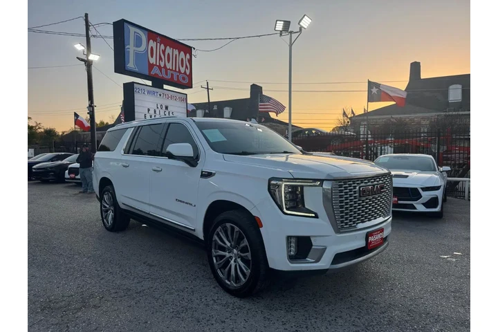 2021 GMC Yukon XL Denali 2WD image 3