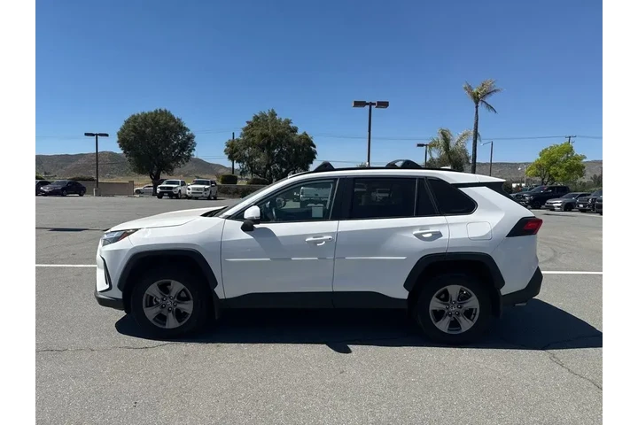 $31357 : Toyota RAV4 2024 XLE 4dr SUV image 5