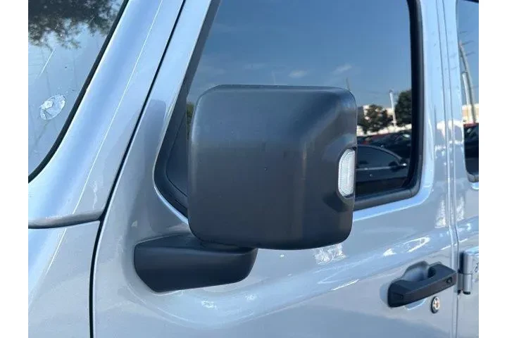 Jeep Wrangler 2023 4x4 Sahar image 9