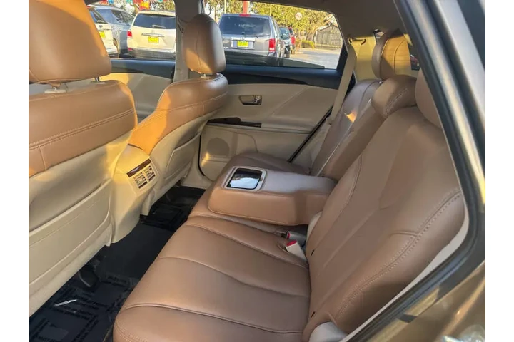 $9999 : 2009 Venza FWD 4cyl image 6