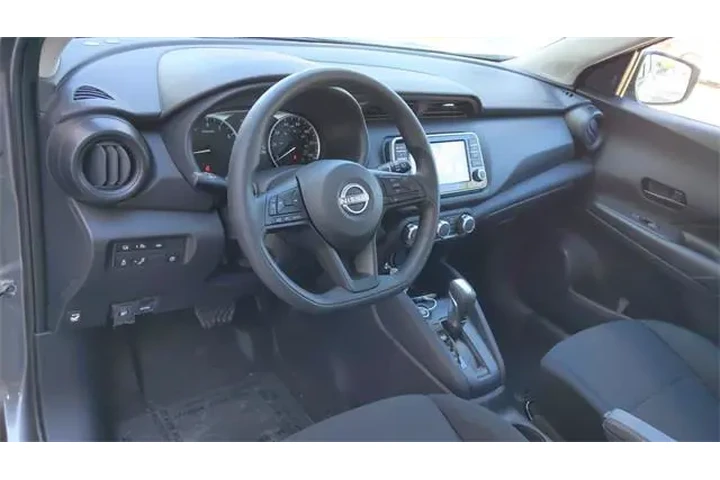 $18962 : Nissan Kicks Play 2025 S 4dr image 9
