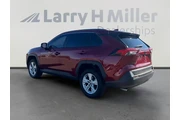 Toyota RAV4 2021 XLE 4dr SUV thumbnail