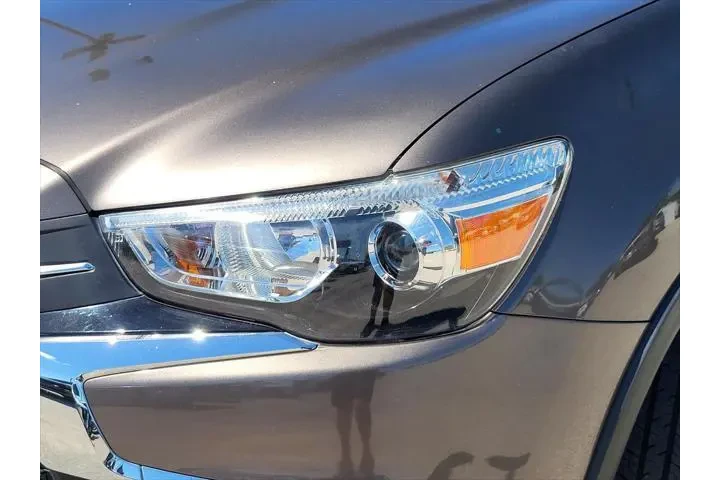 $12994 : Mitsubishi Outlander Sport 2 image 9