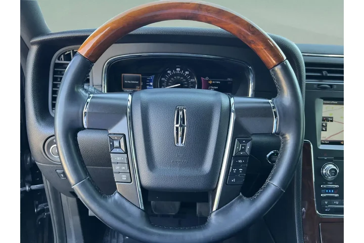 $14999 : Lincoln Navigator 2015 4x2 4 image 10