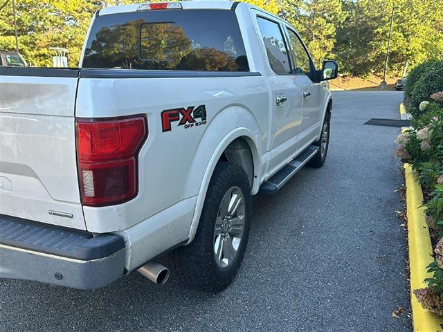 $16000 : PRE-OWNED 2018 FORD F-150 LAR image 2