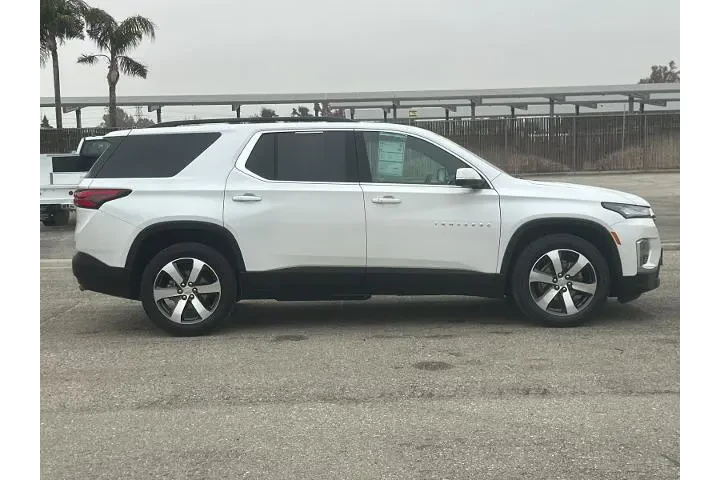 $33510 : Chevrolet Traverse 2023 LT L image 2