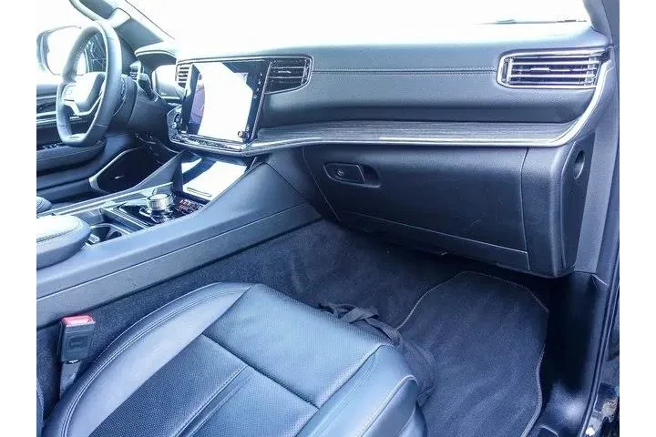 $38757 : Jeep Wagoneer 2022 4x2 Serie image 6