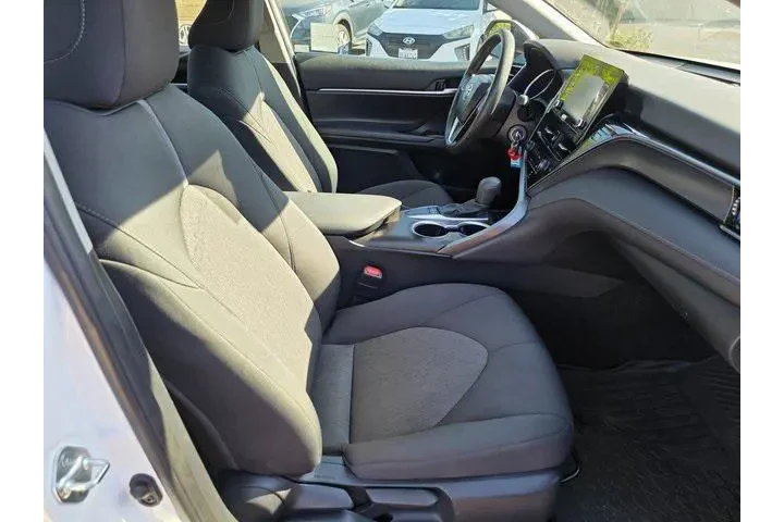 $23500 : Toyota Camry 2024 LE 4dr Sed image 10