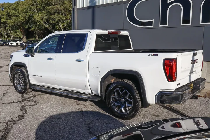 $43988 : 2022 Sierra 1500 4WD Crew Cab image 6