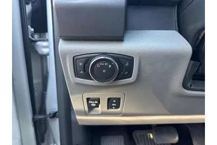 $24616 : Ford F-150 2018 4x2 XLT 4dr image 9