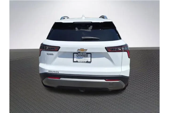 $29888 : Chevrolet Equinox 2026 LT 4d image 6