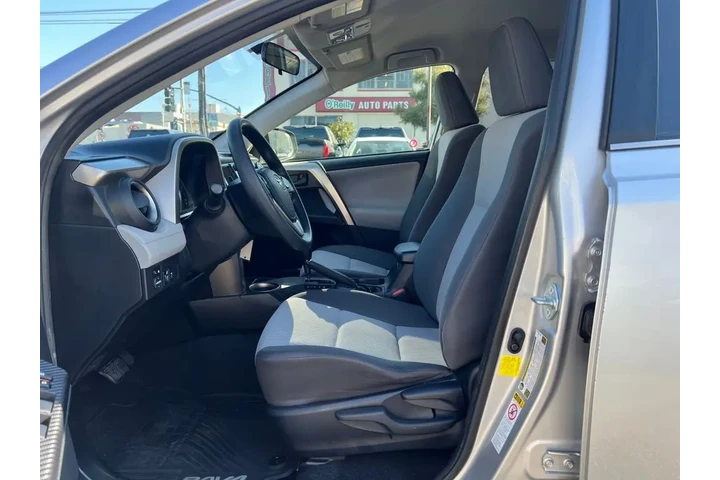 $14788 : 2015 RAV4 LE image 10