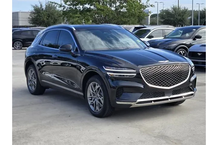 $38394 : Genesis GV70 2023 AWD 2.5T S image 3