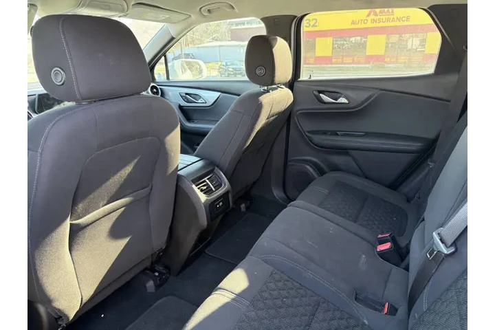 $17995 : 2019 Blazer LT image 8