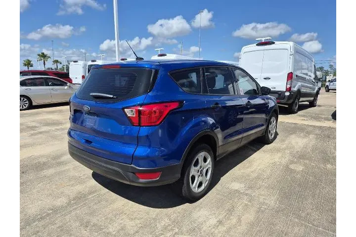 $12591 : Ford Escape 2019 S 4dr SUV image 3