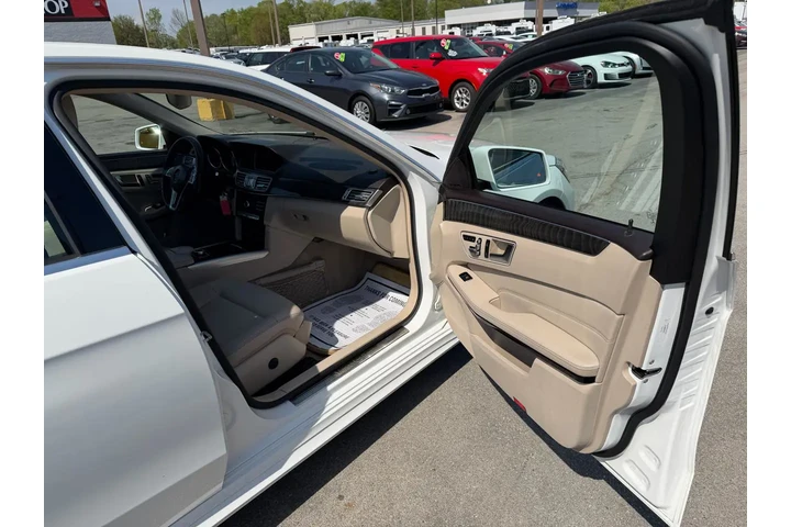 2016 Mercedes-Benz E-Class E3 image 8