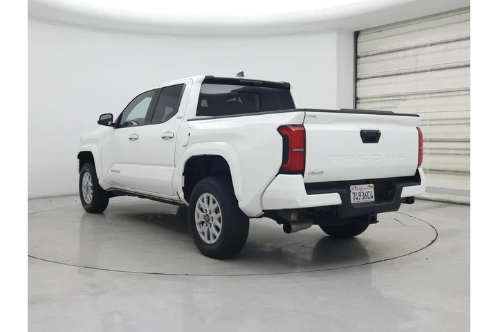 $39998 : Toyota Tacoma 2024 4x4 SR5 4 image 2