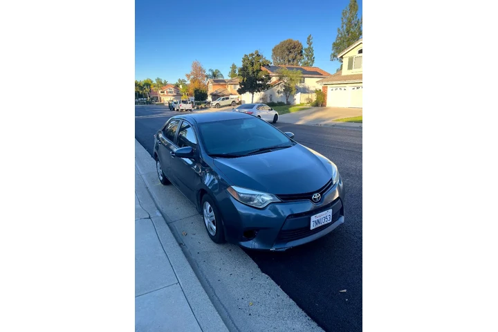 $5300 : 2015 Toyota Corolla Runs Great image 2