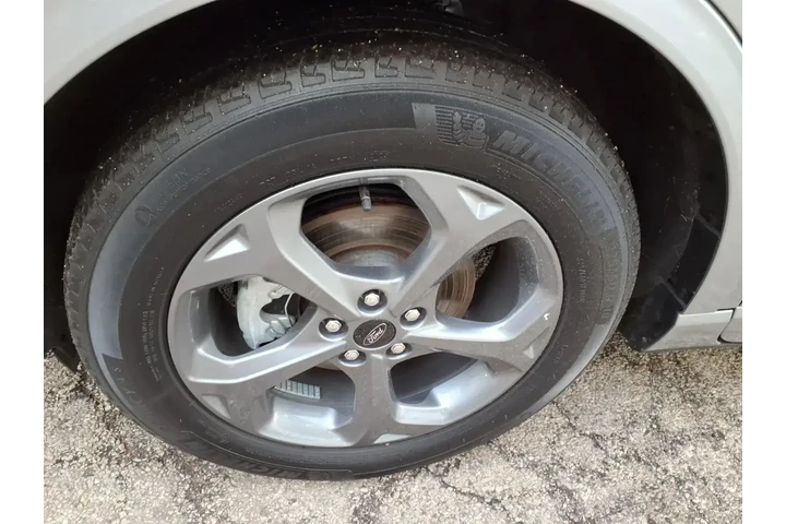 $25716 : Ford Escape 2023 AWD ST-Line image 8