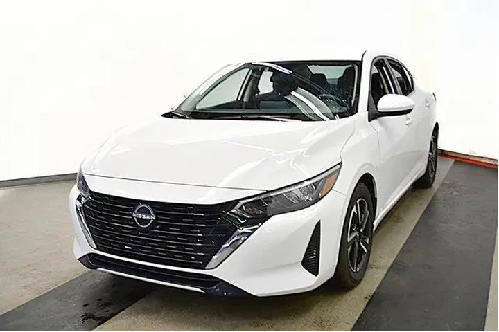 $19994 : Nissan Sentra 2025 SV 4dr Se image 4