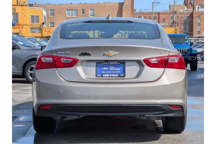 $16841 : Chevrolet Malibu 2023 LT 4dr image 5