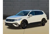 $19988 : Volkswagen Tiguan 2023 SE 4d thumbnail