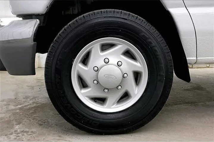 $8990 : Ford E-Series 2006 E-350 SD image 10